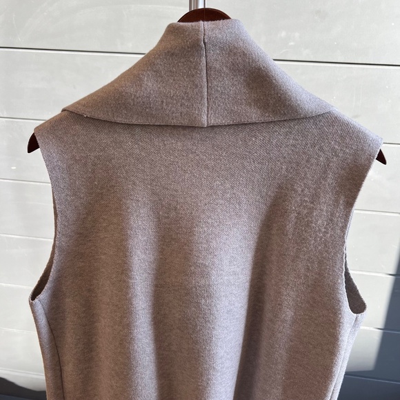 Sioni Long Sweater Vest in Light Grey - Picture 3 of 7